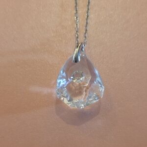 Elegant Swarowski Large Crystal Pendant Rock Necklace